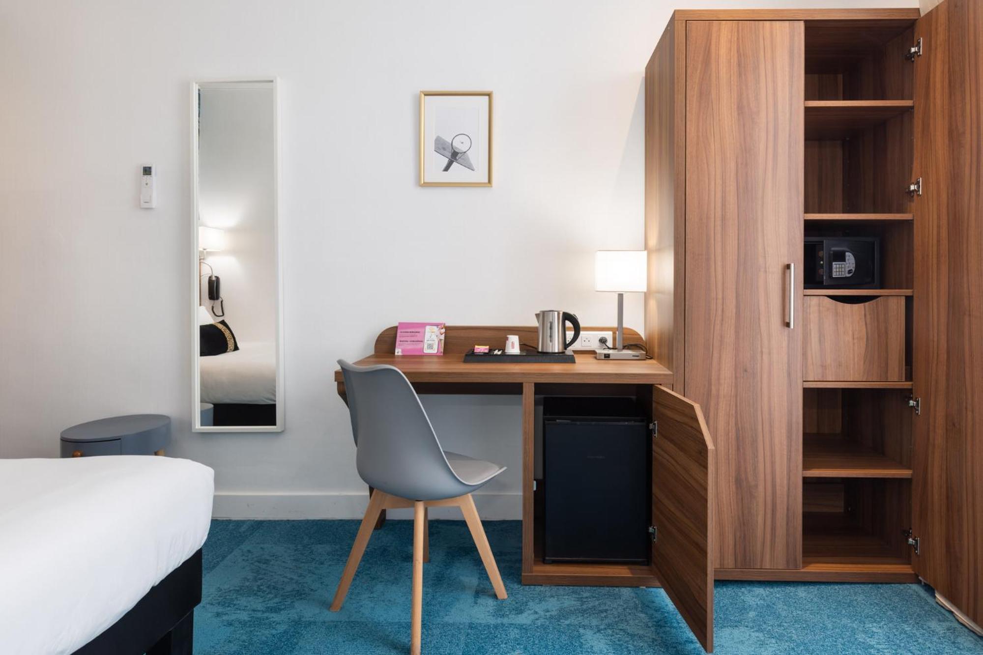 Hotel Azurea Nizza Zimmer foto